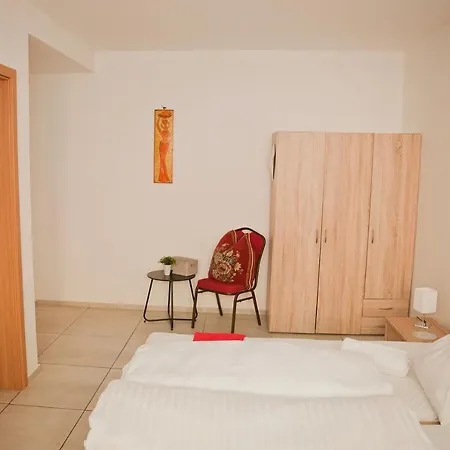 アパートホテル Psenek 3*