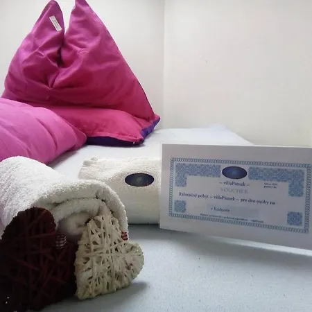 Psenek アパートホテル